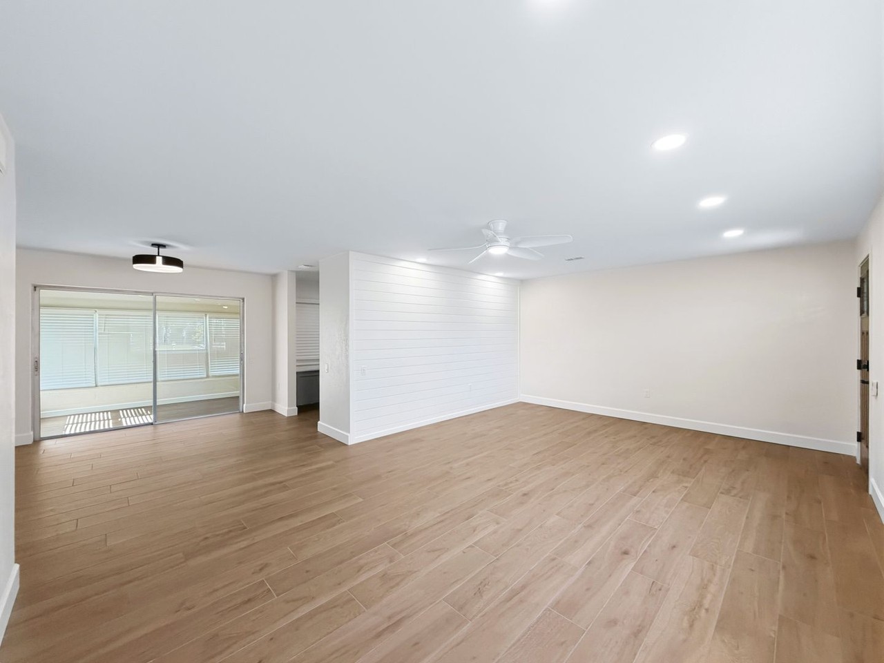 8586 Forsyth Dr - Photo 5 of 22