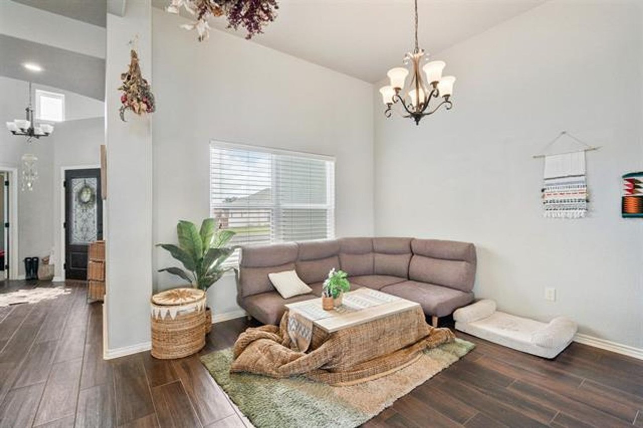 503 Canyon Creek Dr - Photo 3 of 20