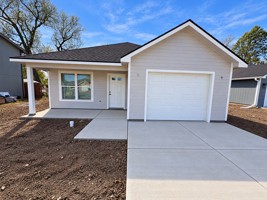 featured image of 1615 Green Valley Cir