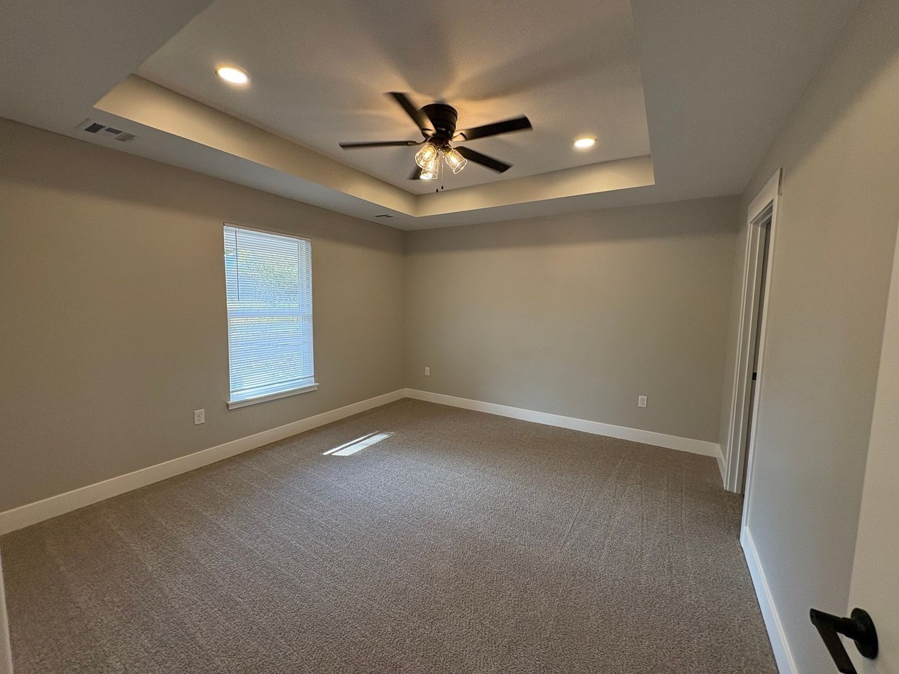 1615 Green Valley Cir - Photo 6 of 13