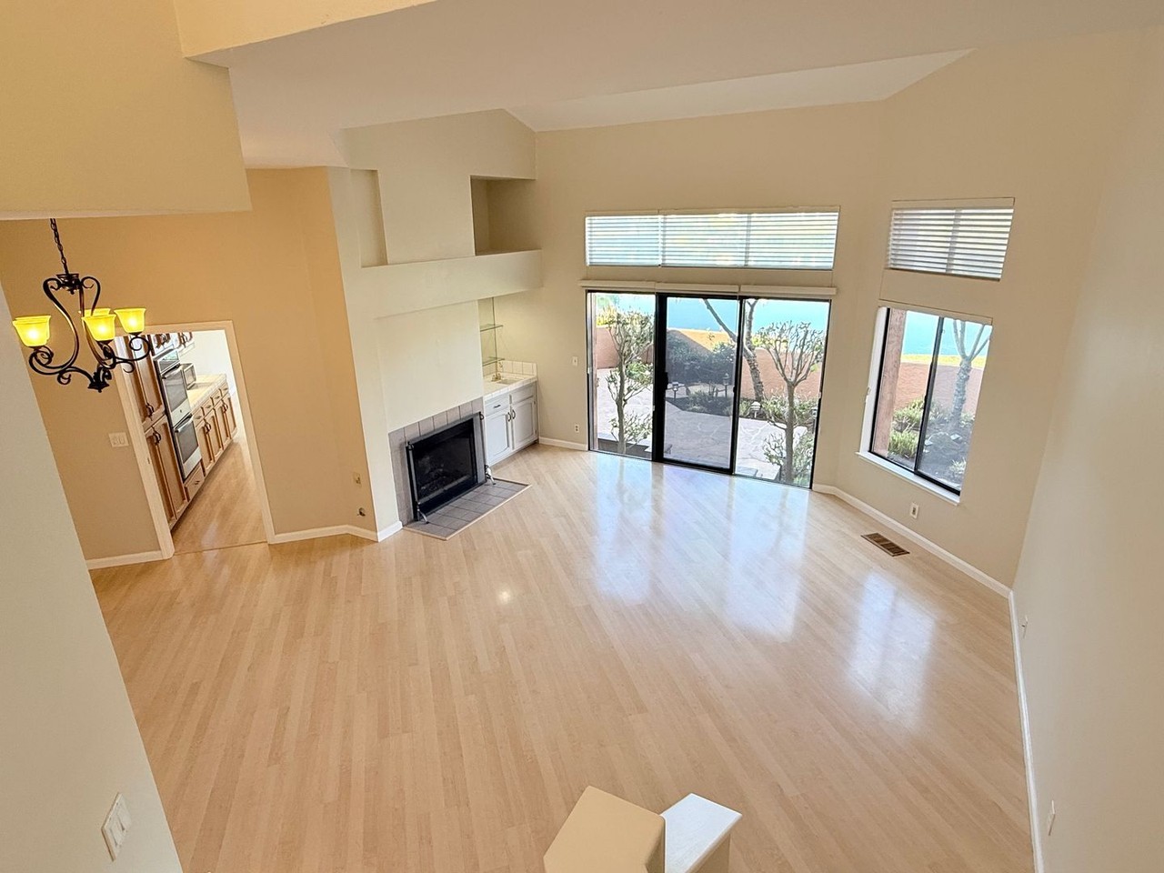 4053 W Lakeshore Dr - Photo 7 of 50