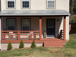 featured image of 10 Peace St