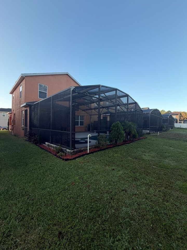 1435 Royal Ridge Dr - Photo 4 of 28