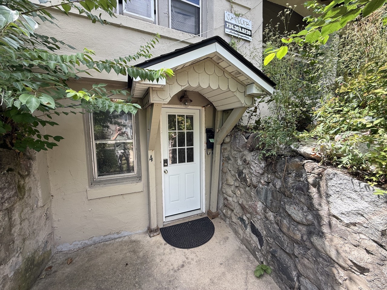 508 West Summit Street - Photo 2 of 10