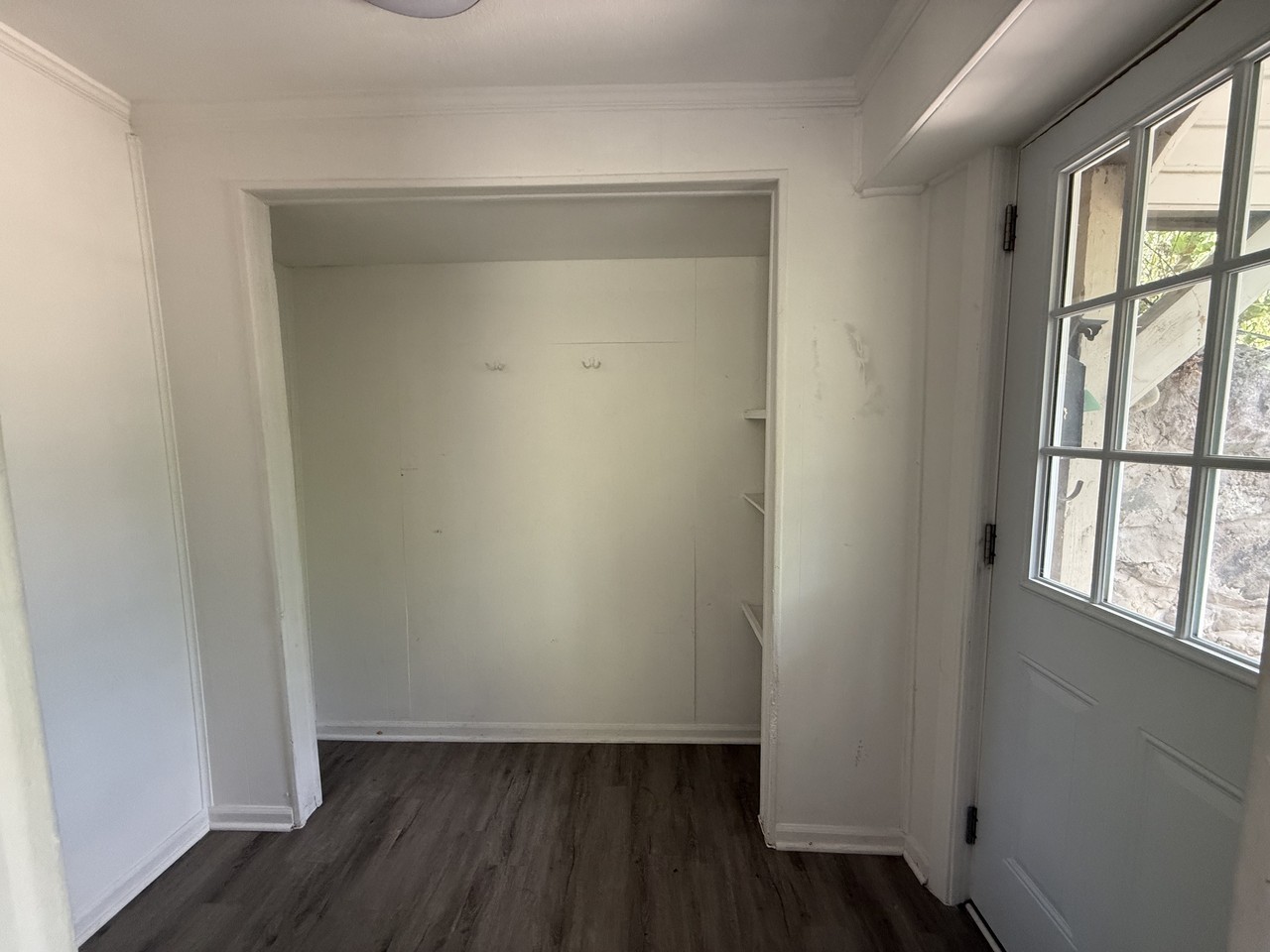 508 West Summit Street - Photo 3 of 10