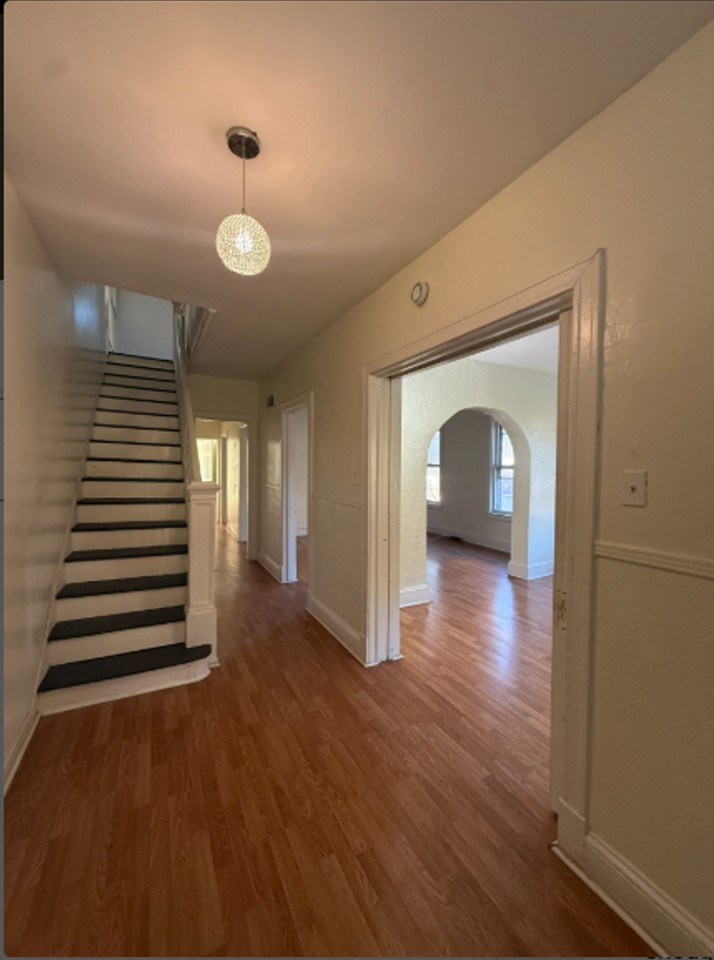 7242 Hermitage St - Photo 3 of 18