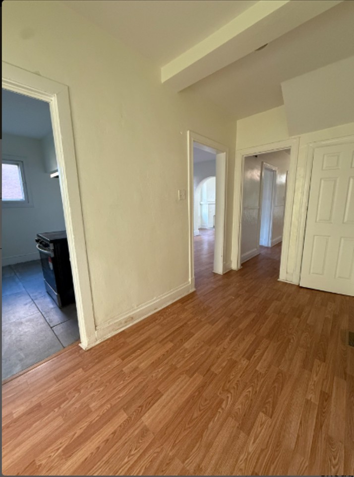 7242 Hermitage St - Photo 4 of 18