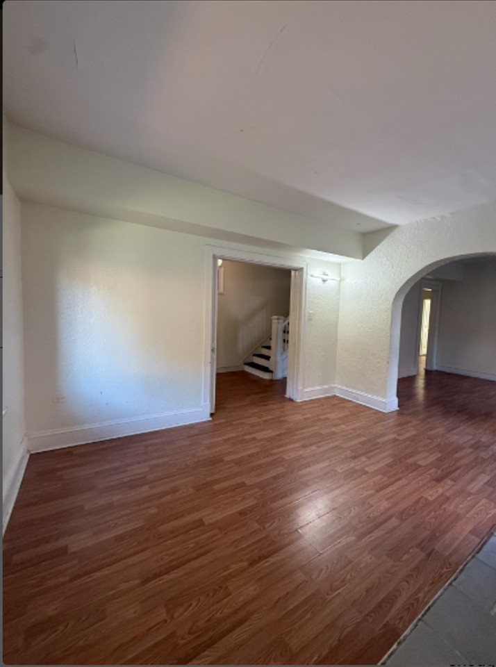 7242 Hermitage St - Photo 5 of 18