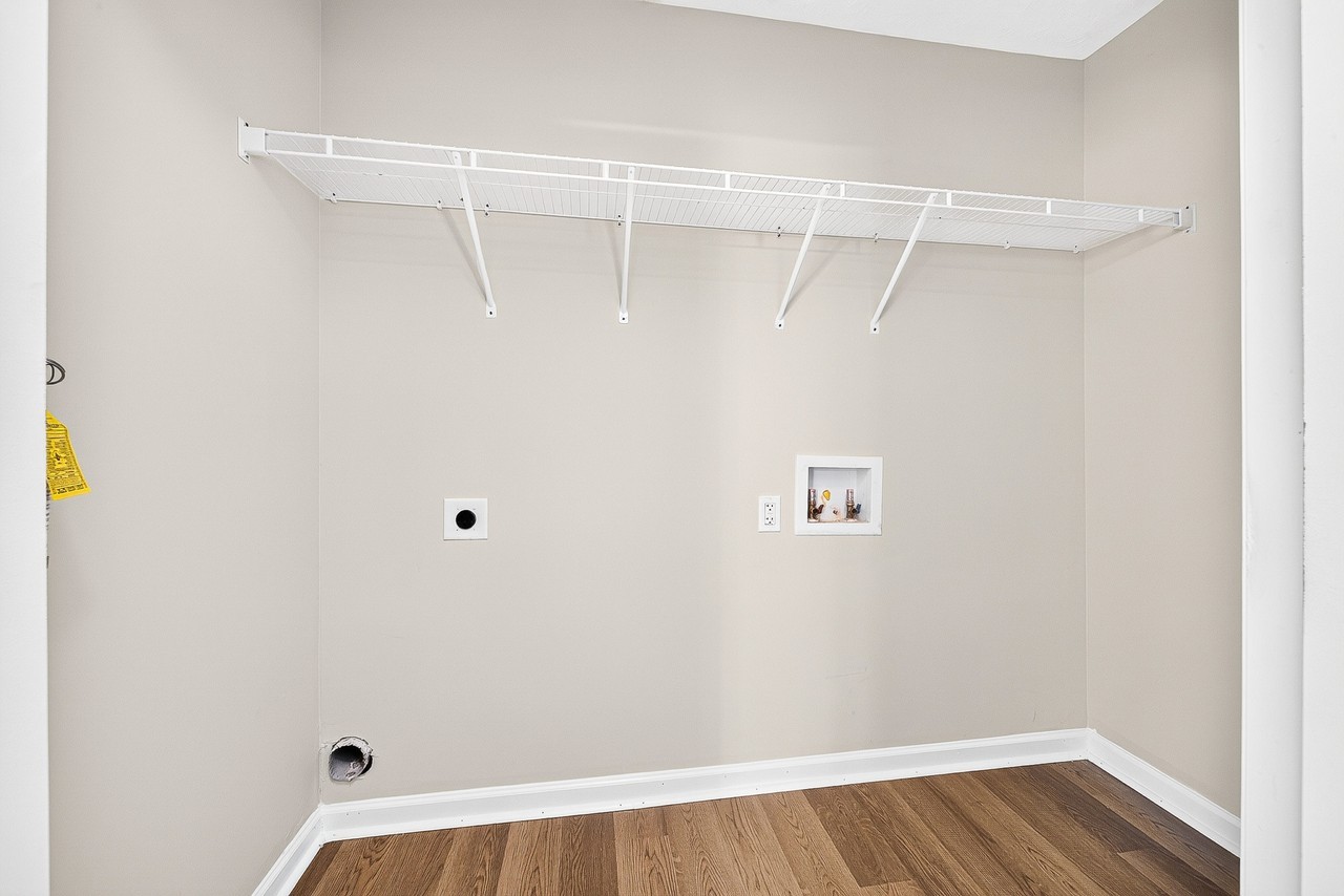 4531 Milgen Road - Photo 7 of 20