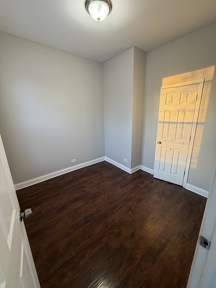 7644 South Normal Avenue - Photo 3 of 10