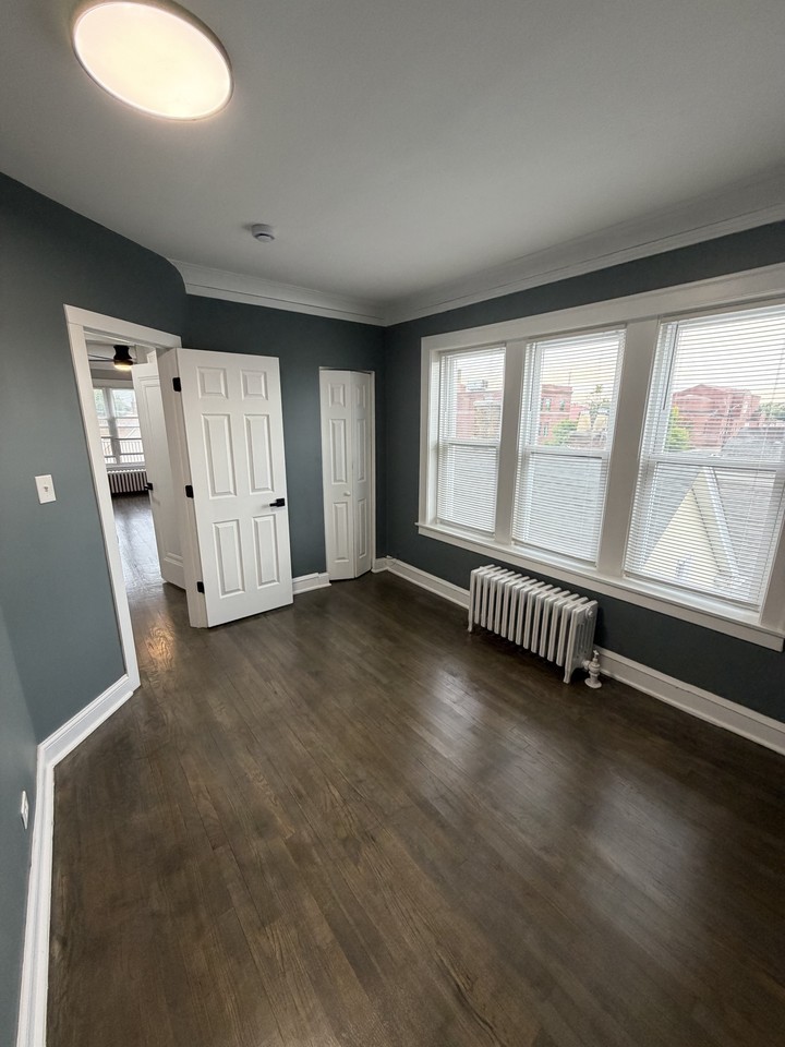 11434 South Indiana Avenue - Photo 5 of 7