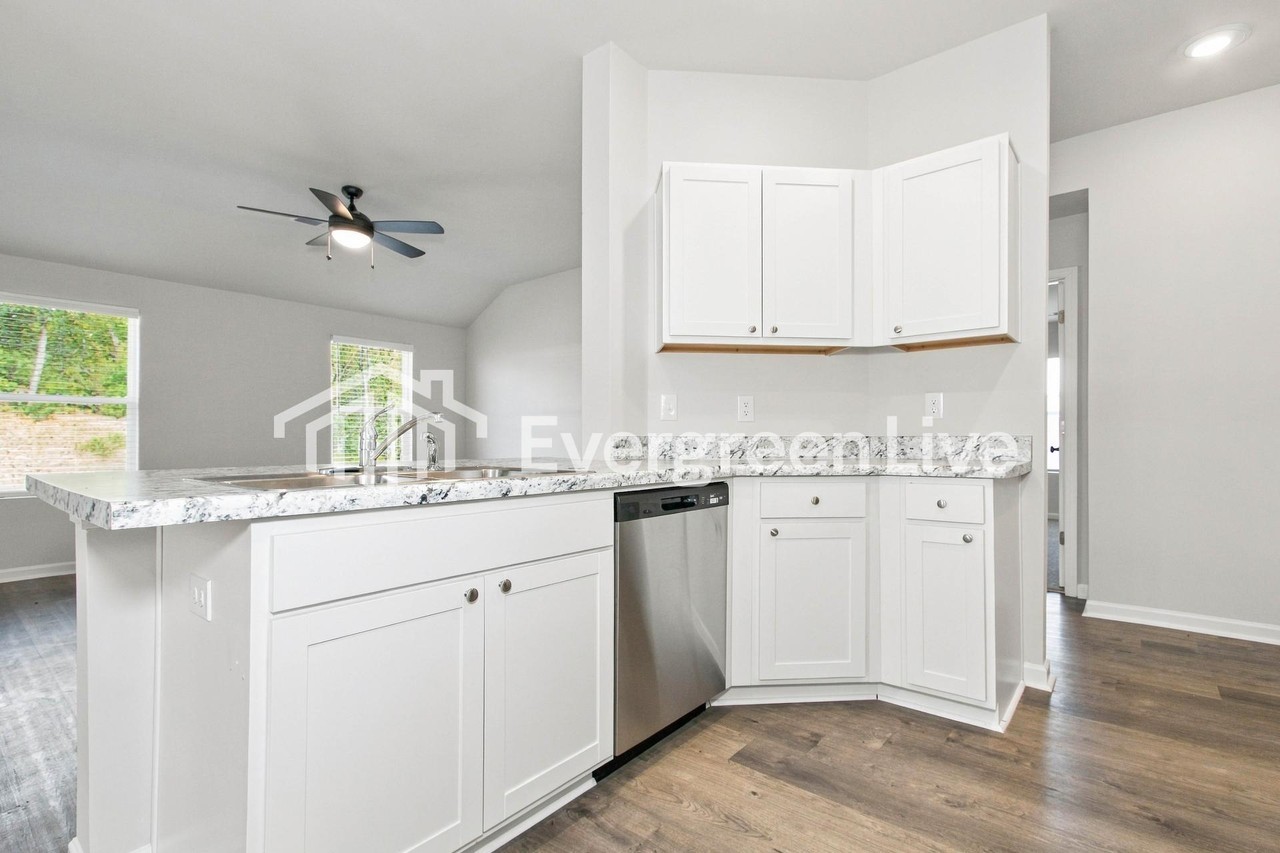 345 Troubadour Ln - Photo 5 of 15