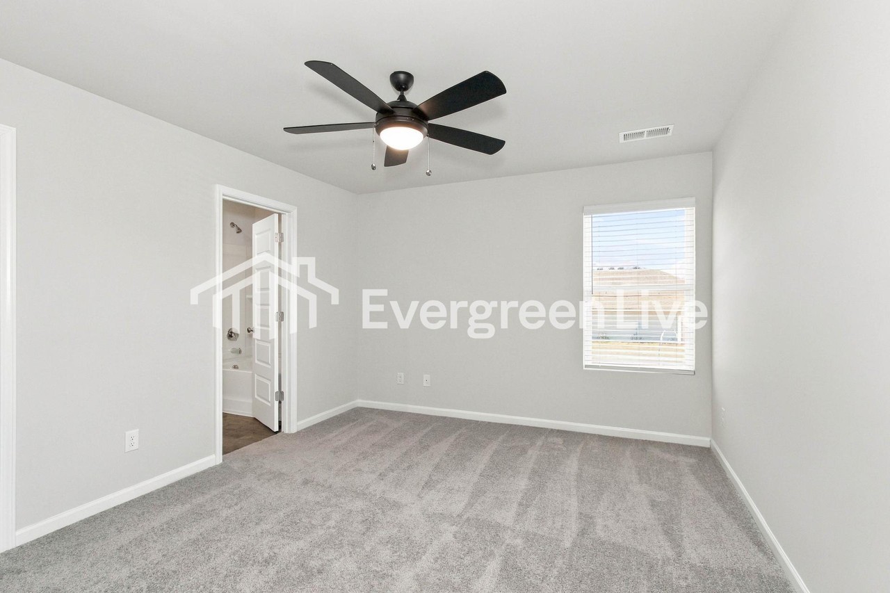 345 Troubadour Ln - Photo 7 of 15