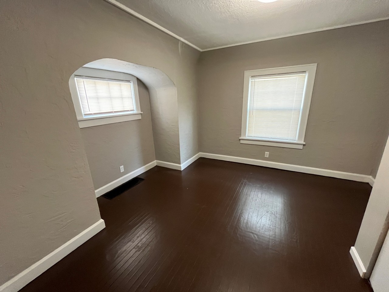 3217 Dewey Pl Sw - Photo 4 of 16