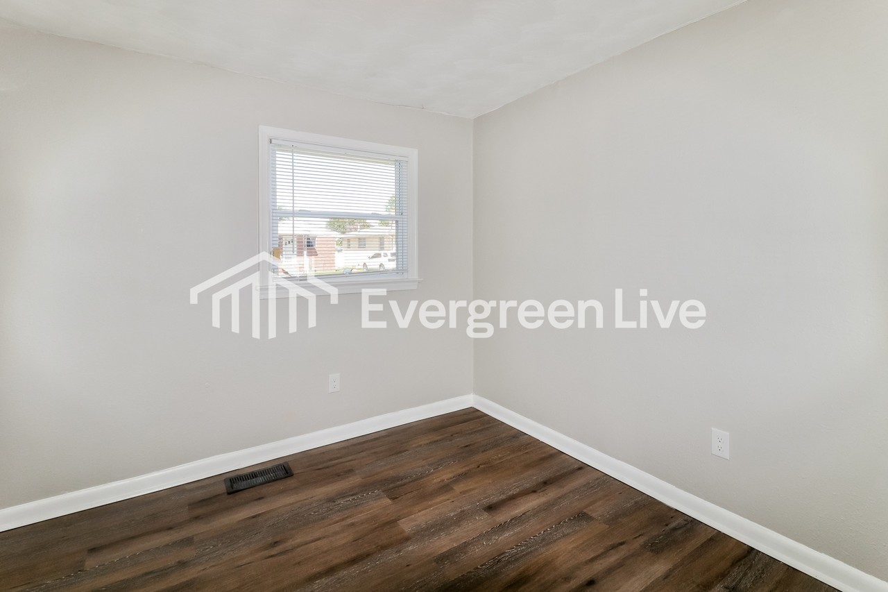 1323 Quash St - Photo 7 of 13