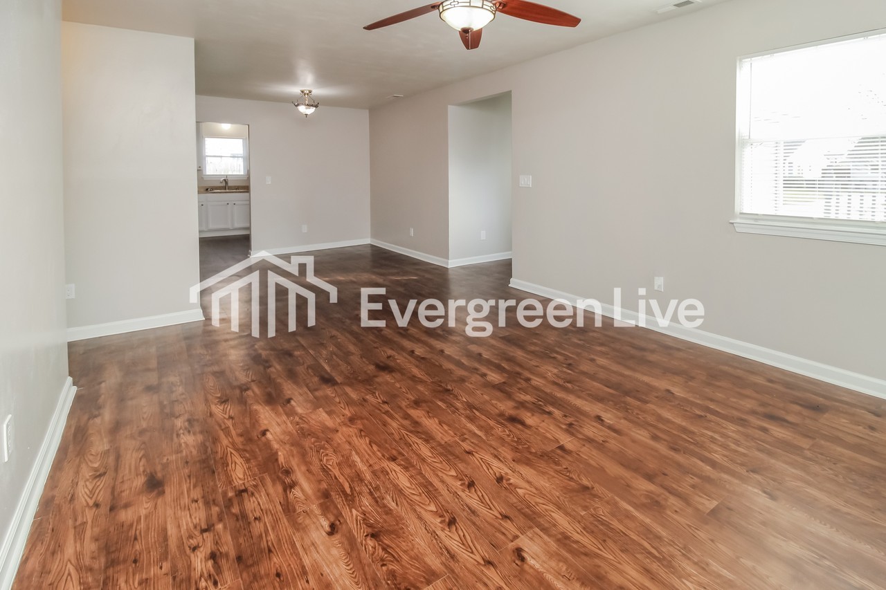 3532 Forest Glen Rd - Photo 2 of 15