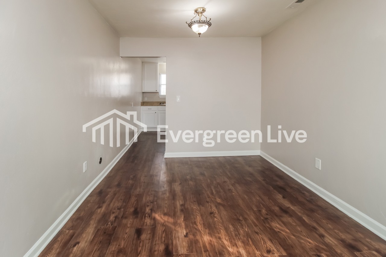 3532 Forest Glen Rd - Photo 3 of 15