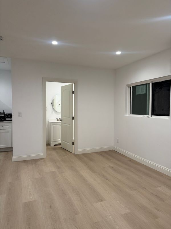 18619 1/2 Bonham Ave - Photo 2 of 10