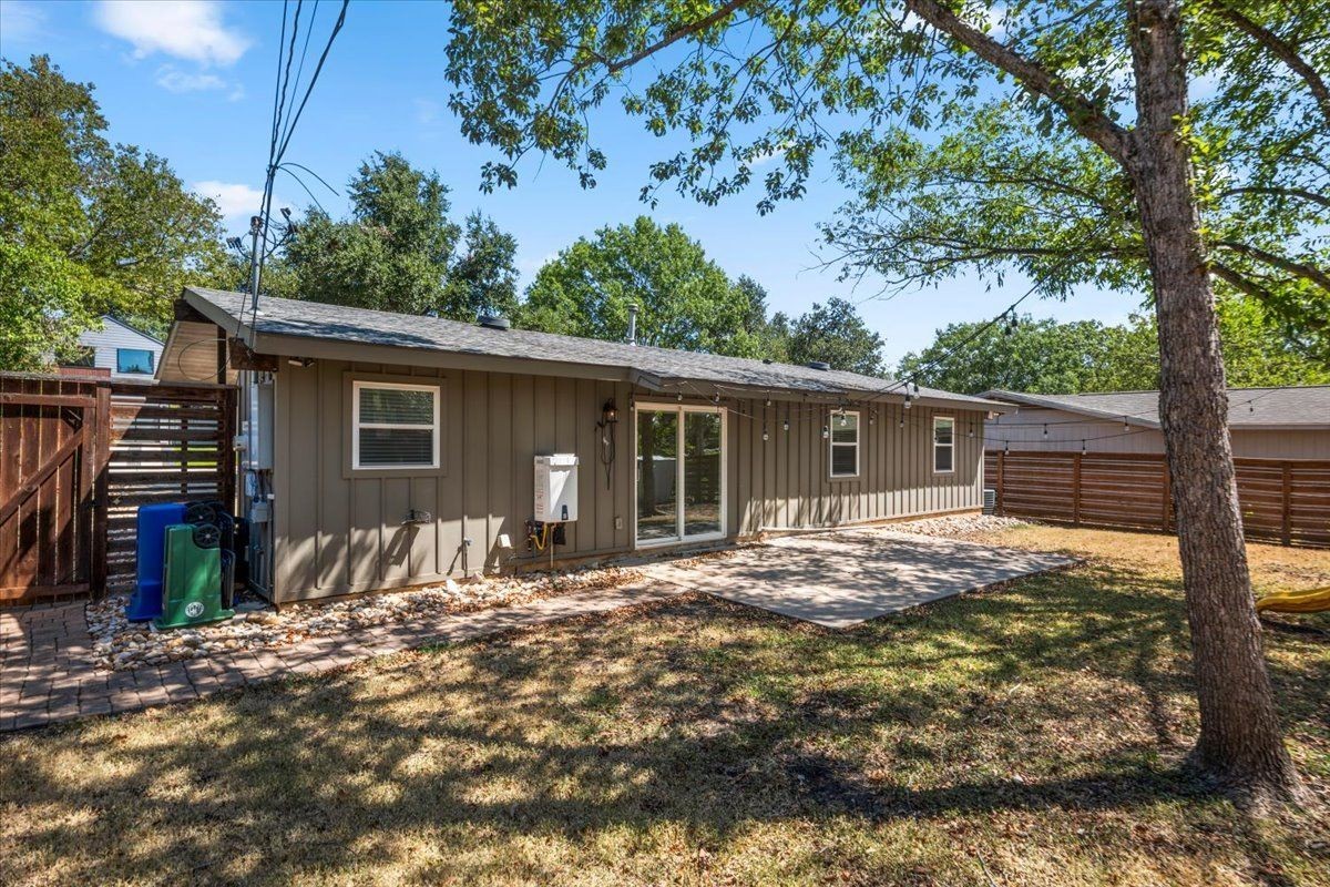 815 Orland Blvd - Photo 2 of 22