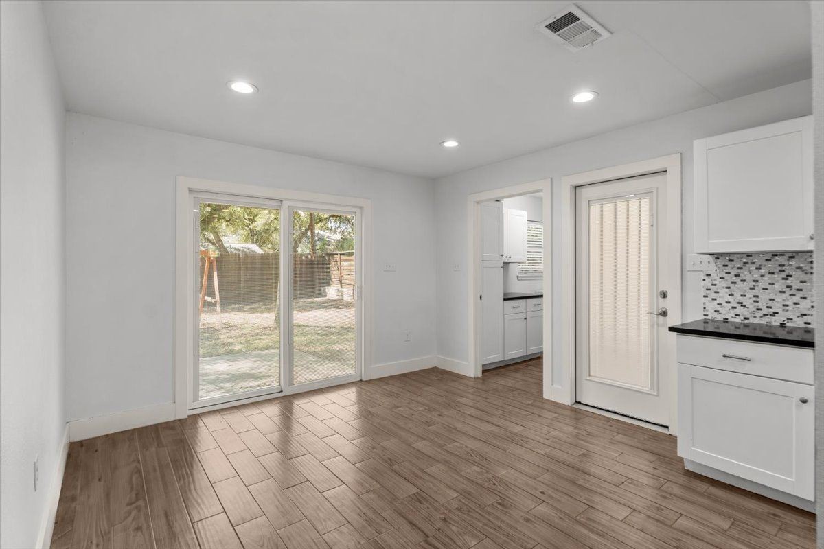 815 Orland Blvd - Photo 6 of 22