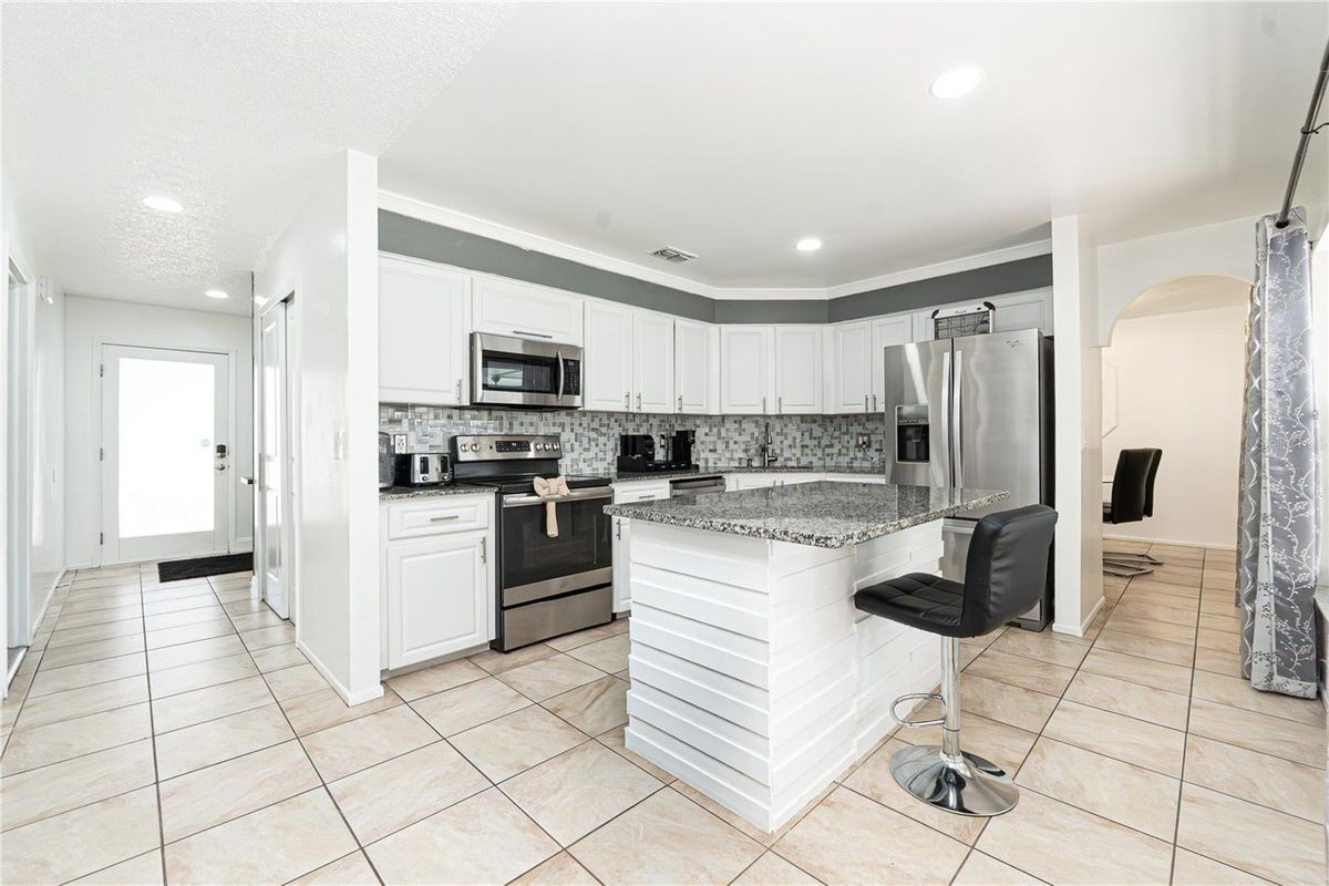 7720 Indian Ridge Trl S - Photo 7 of 35