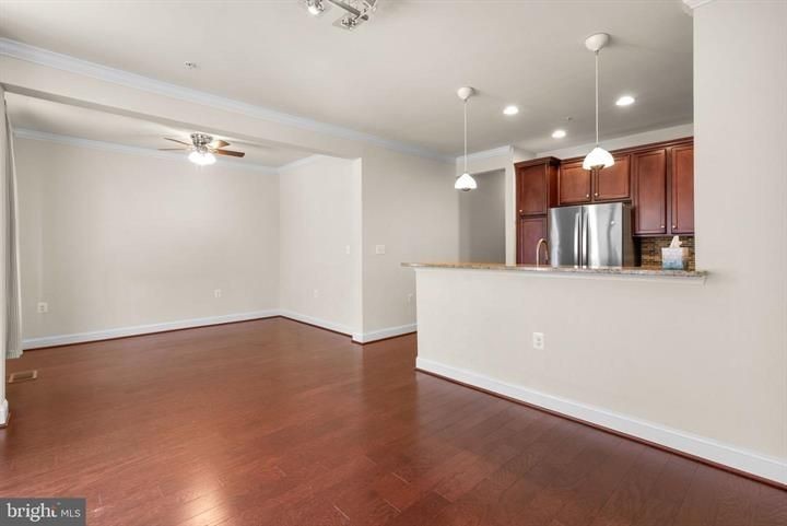 11212 Chase St - Photo 4 of 8