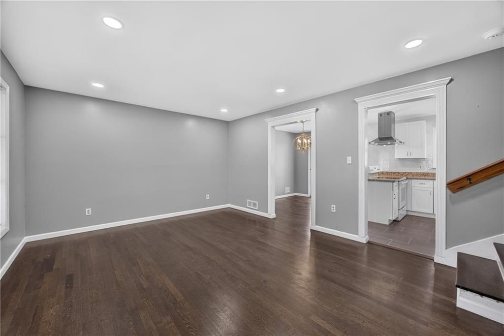 3205 Amhurst Dr Nw - Photo 5 of 26