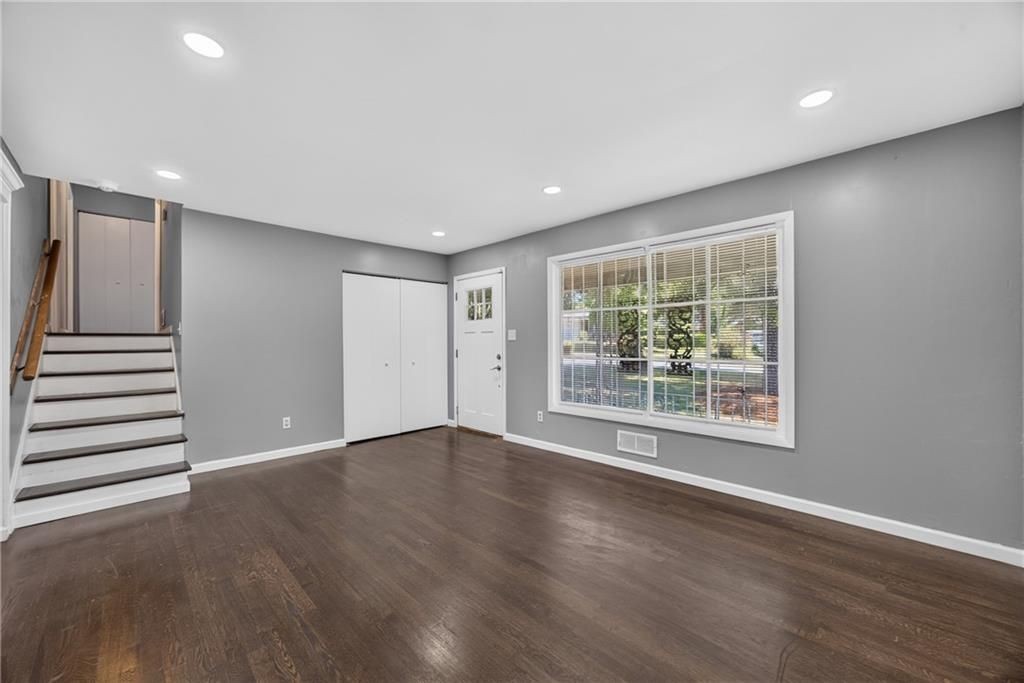3205 Amhurst Dr Nw - Photo 6 of 26