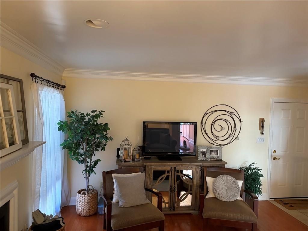 110 Mount Vernon Cir - Photo 5 of 50