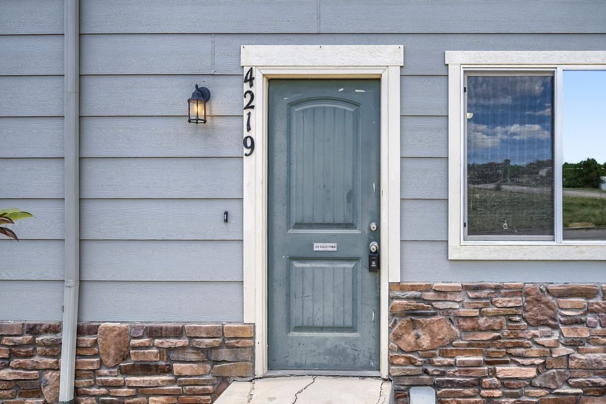 4219 Perryville Pt - Photo 2 of 26