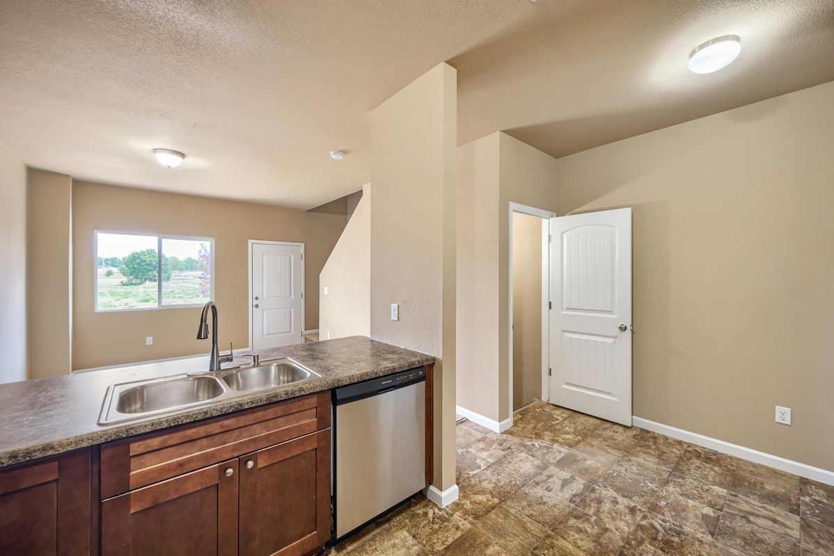 4219 Perryville Pt - Photo 5 of 26