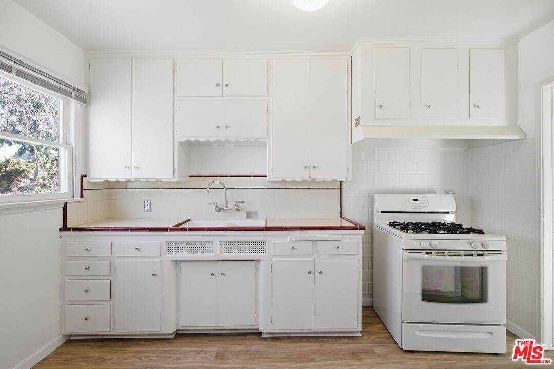 1109 Marco Pl - Photo 5 of 25