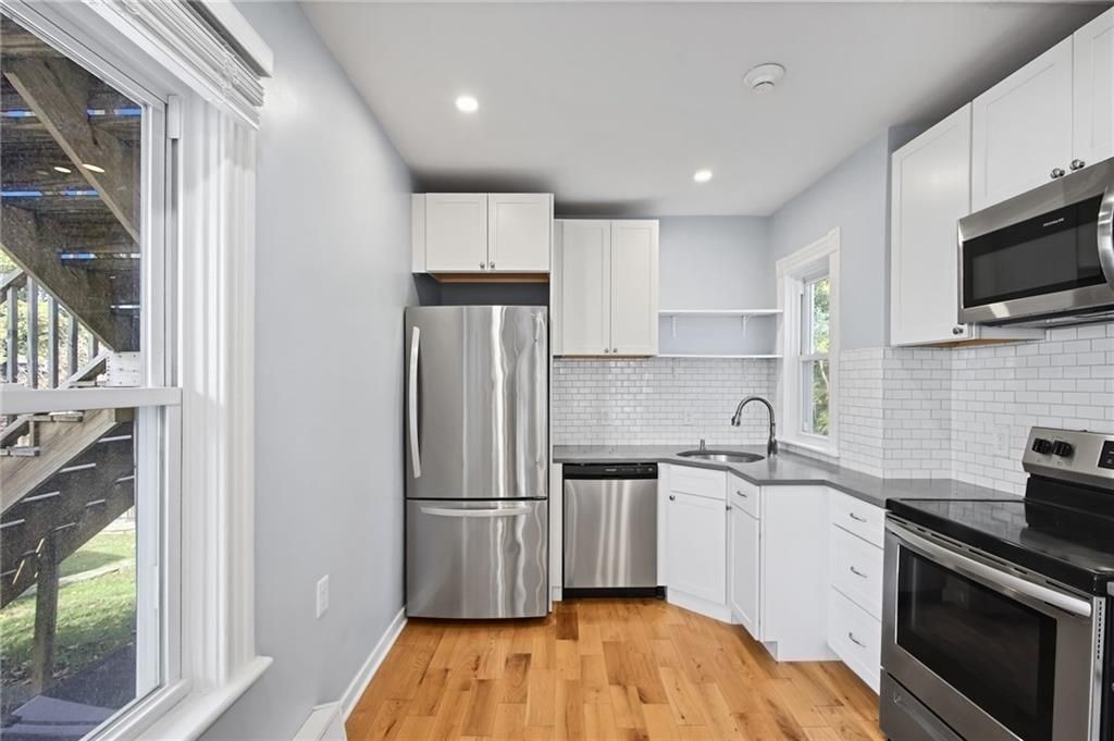 31 Sunset Ave ##1d - Photo 6 of 24