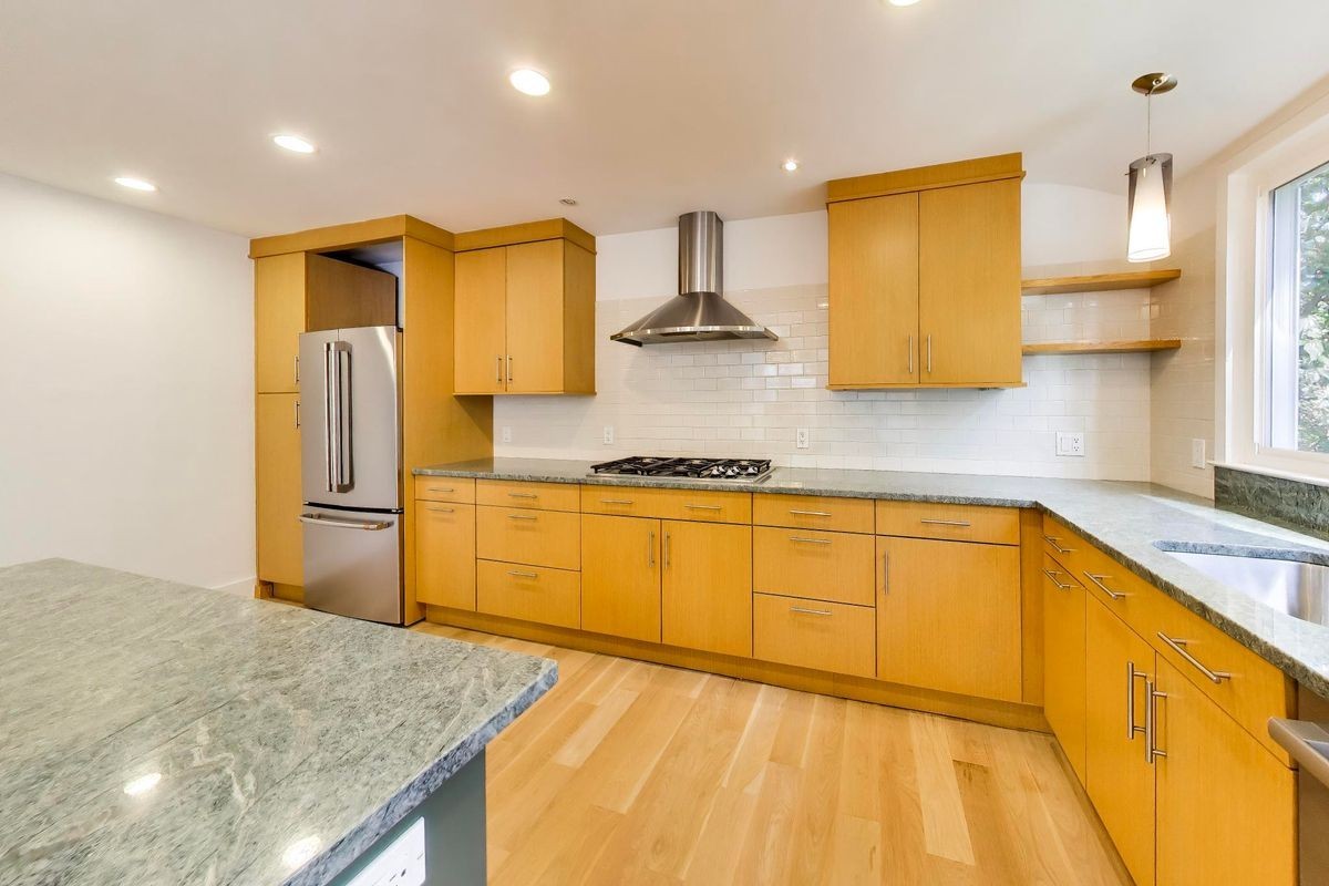 5608 Bent Branch Rd - Photo 4 of 48