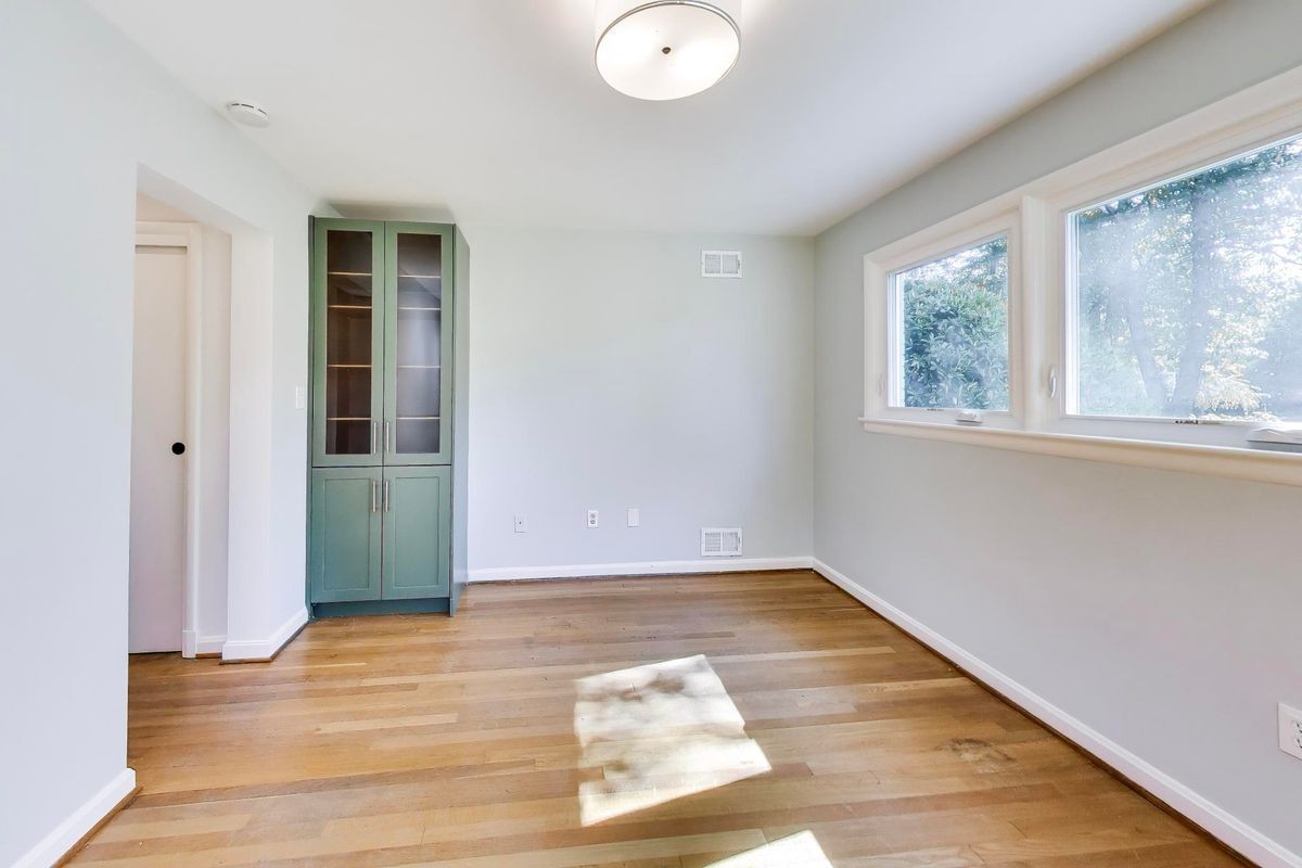 5608 Bent Branch Rd - Photo 6 of 48