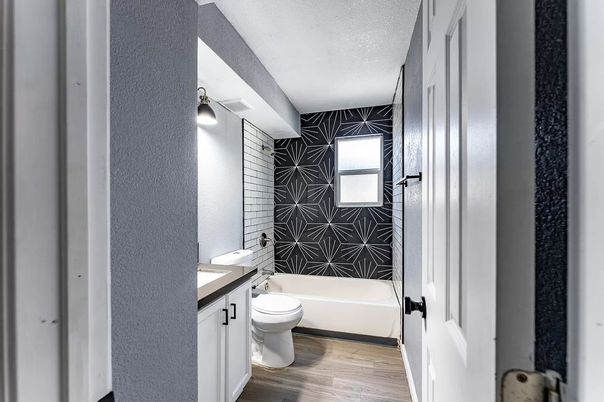 2014 W Berridge Ln - Photo 5 of 31
