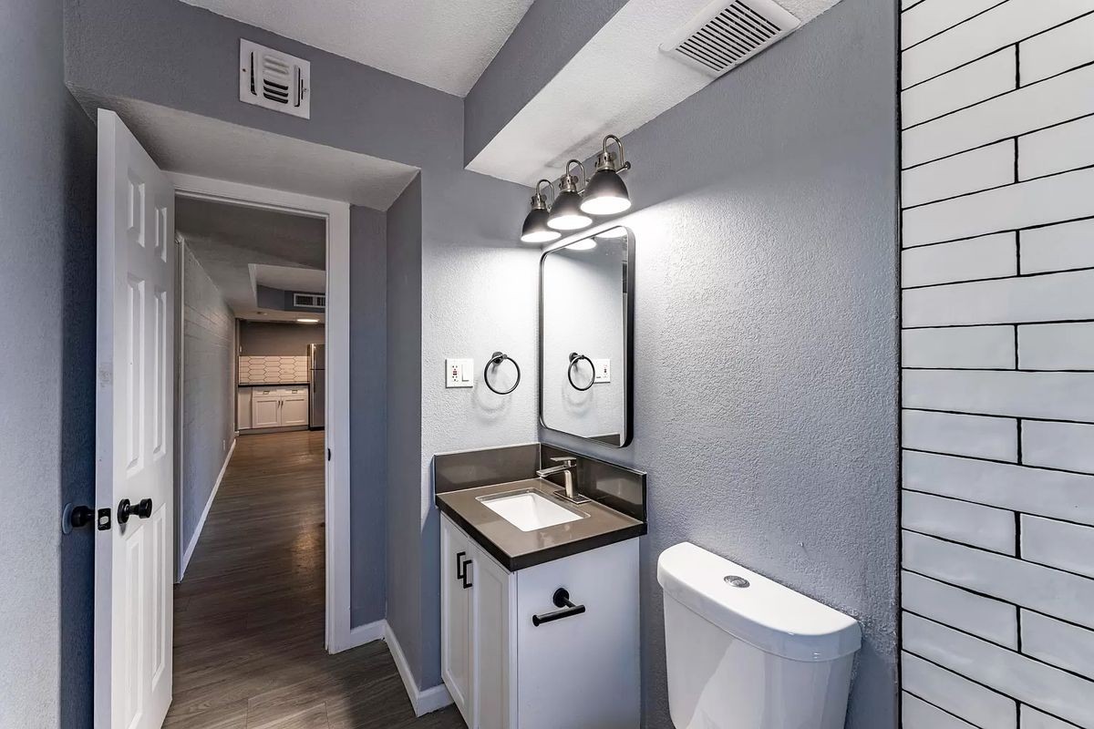 2014 W Berridge Ln - Photo 6 of 31
