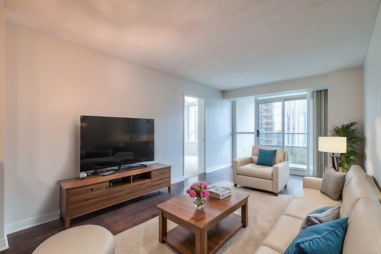 23 Hollywood Ave #1803