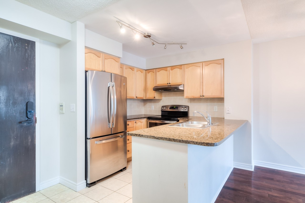 23 Hollywood Ave #1803 - Photo 4 of 31