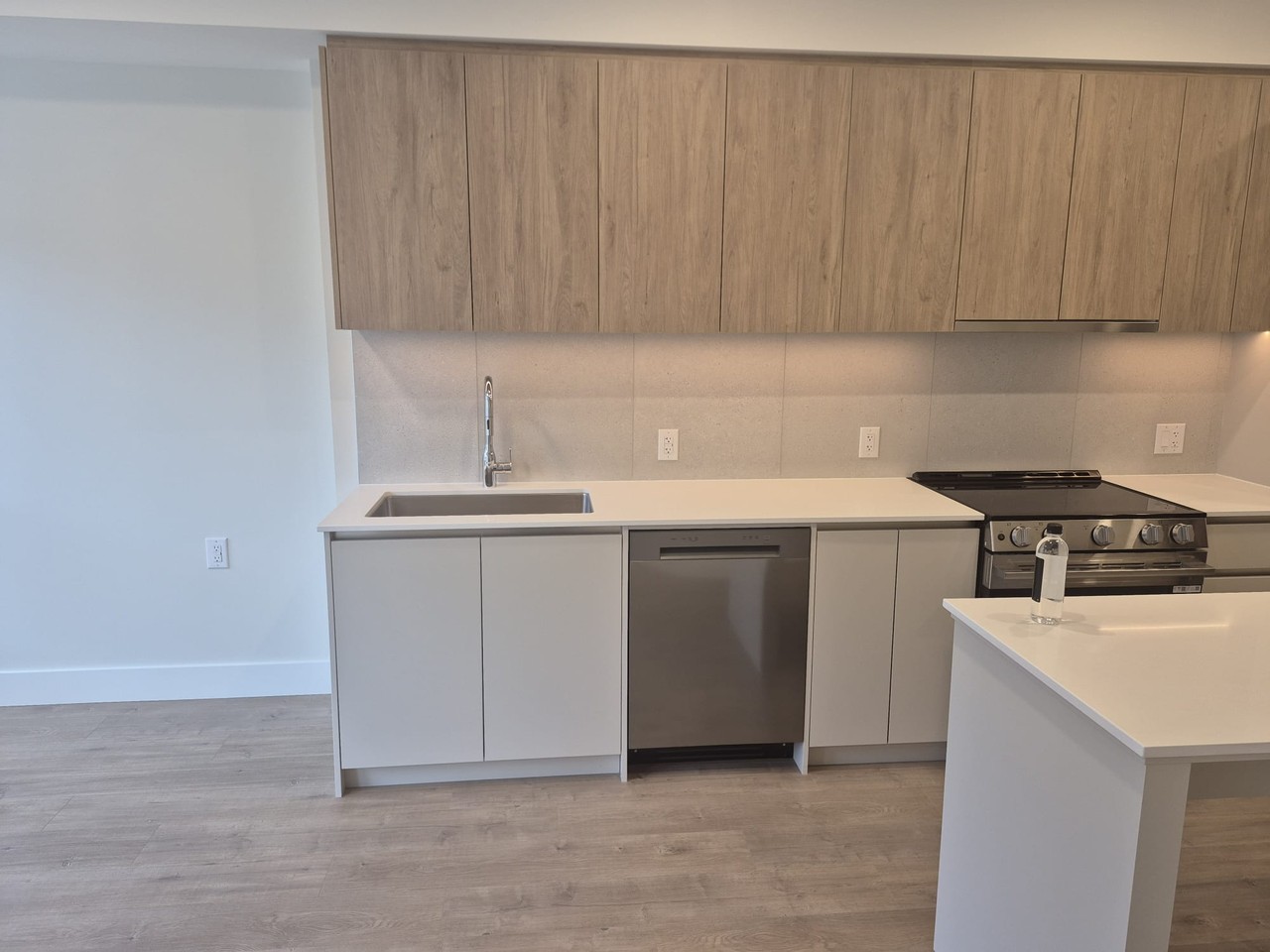 20625 Eastleigh Crescent #516 - Photo 6 of 19
