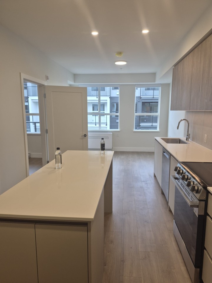 20625 Eastleigh Crescent #516 - Photo 3 of 19