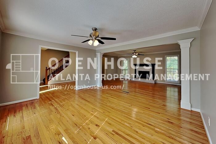 4232 Glenforest Way Ne - Photo 7 of 23