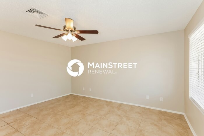 7909 W Shangri La Rd - Photo 2 of 16