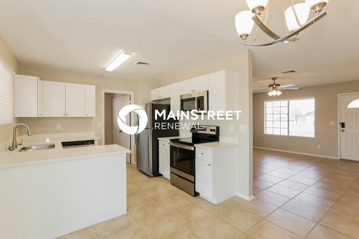 7909 W Shangri La Rd - Photo 4 of 16