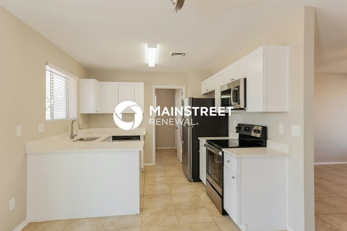 7909 W Shangri La Rd - Photo 7 of 16