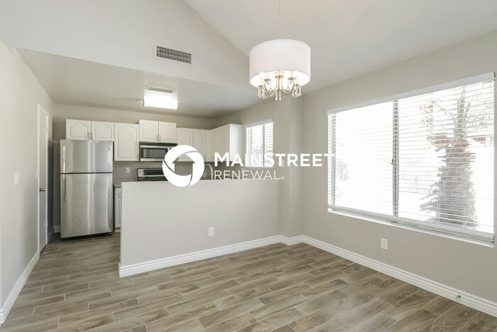 6632 W Brown St - Photo 5 of 17