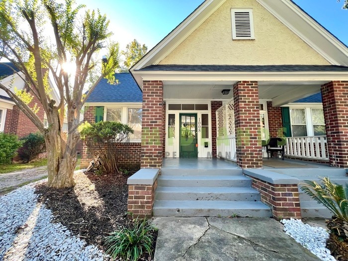 1008 W Confederate Ave - Photo 2 of 39