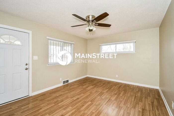 1604 Louise Ave - Photo 4 of 14