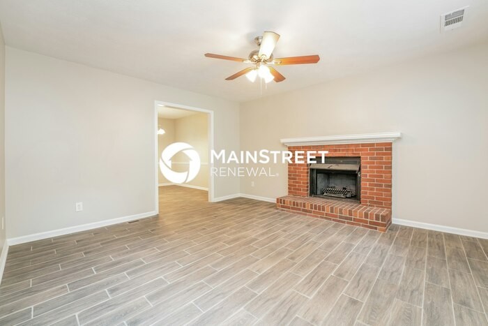 1074 Realm Ln - Photo 2 of 15