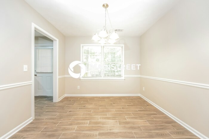 1074 Realm Ln - Photo 4 of 15
